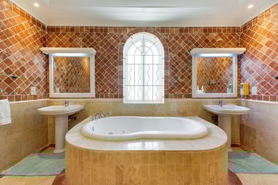 Luxury Villa Photo #11