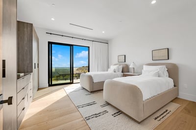Luxury Villa Photo #41