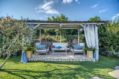 Luxury Villa Photo #13