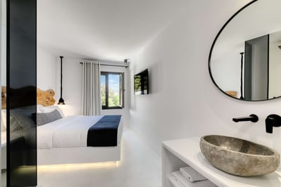 Luxury Villa Photo #32