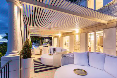 Luxury Villa Photo #10