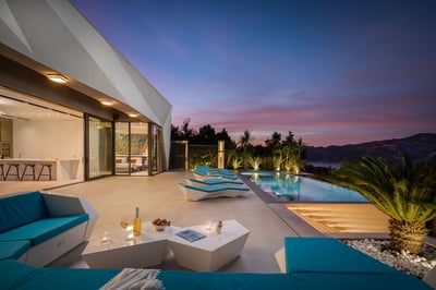 Luxury Villa Photo #27