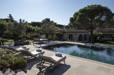 Luxury Villa Photo #9