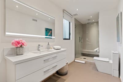 Luxury Villa Photo #23
