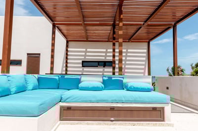Luxury Villa Photo #8