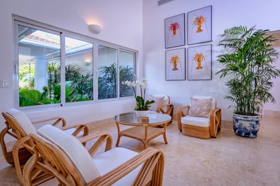 Luxury Villa Photo #20