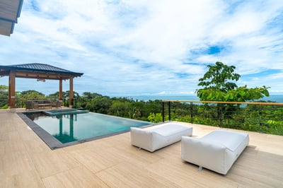 Luxury Villa Photo #14