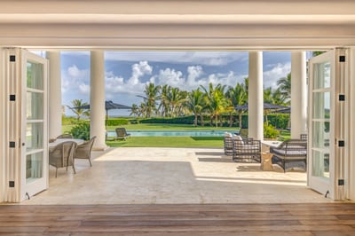 Luxury Villa Photo #16
