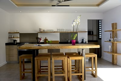 Dining Area & Kitchen