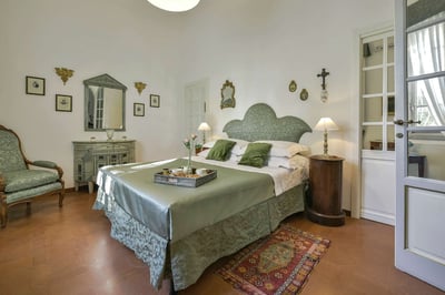Luxury Villa Photo #16