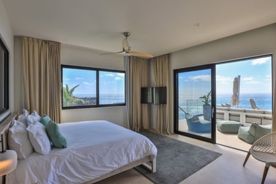 Luxury Villa Photo #34