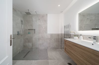 Luxury Villa Photo #23