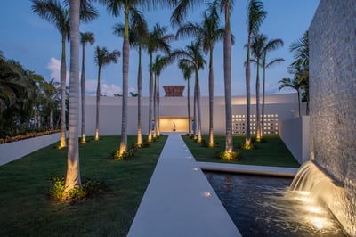 Luxury Villa Photo #17