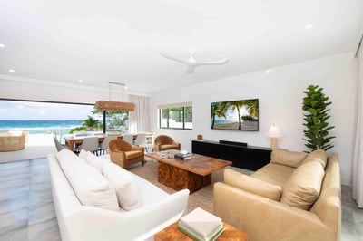 Luxury Villa Photo #13