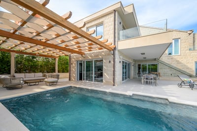 Luxury Villa Photo #22