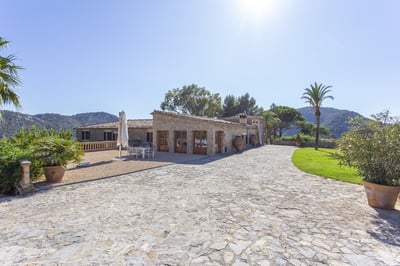 Luxury Villa Photo #7