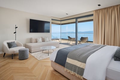 Luxury Villa Photo #47
