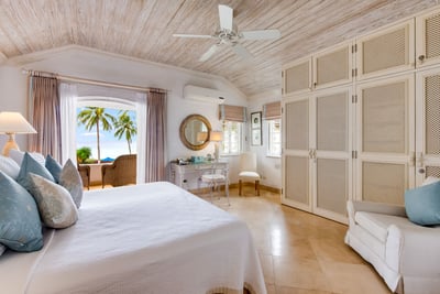 Luxury Villa Photo #10