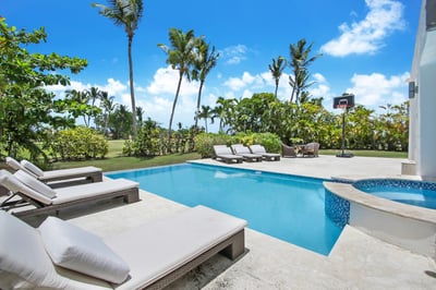 Luxury Villa Photo #9