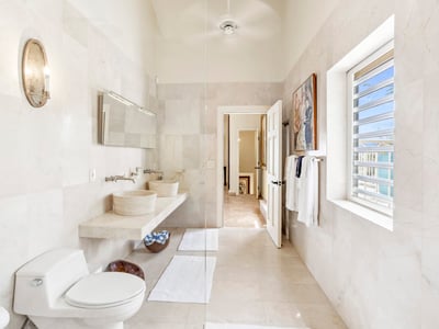 Luxury Villa Photo #60