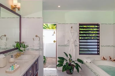 Luxury Villa Photo #25