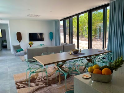 Luxury Villa Photo #15