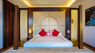 Luxury Villa Photo #30