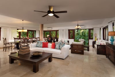 Luxury Villa Photo #7
