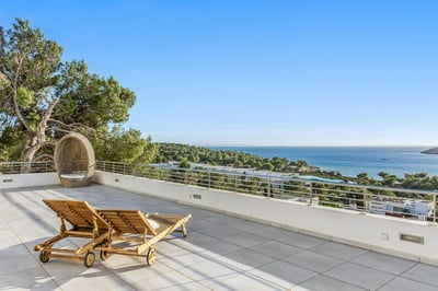Luxury Villa Photo #5