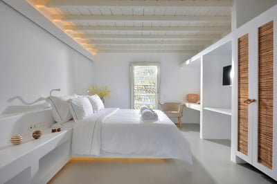 Luxury Villa Photo #25