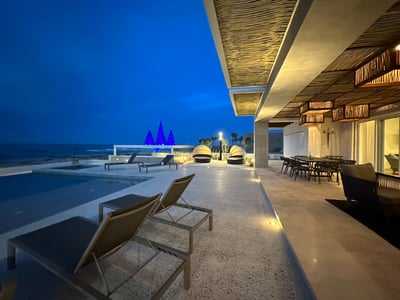 Luxury Villa Photo #11