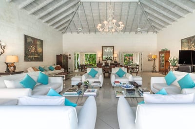 Luxury Villa Photo #18