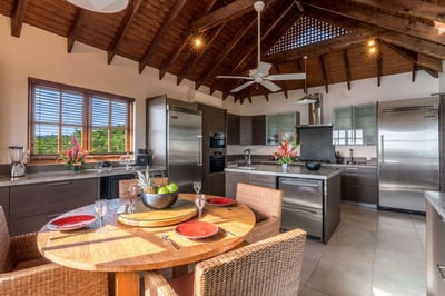 Luxury Villa Photo #5