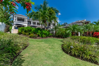 Luxury Villa Photo #23