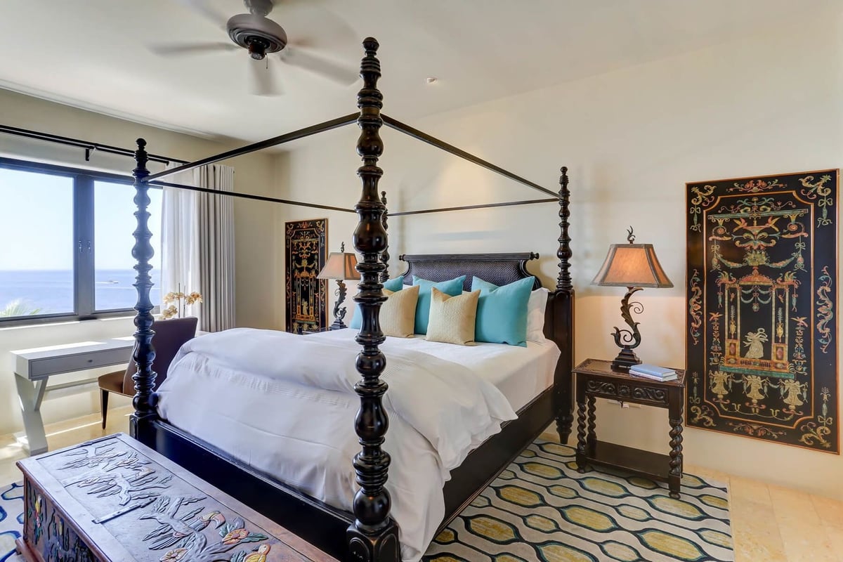 Experience a luxurious nights sleep in the Master Bedroom of Hacienda Tranquila. - Image 10