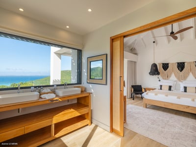 Luxury Villa Photo #39