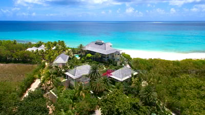 Luxury Villa Photo #3
