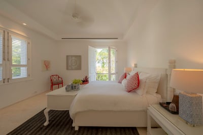 Luxury Villa Photo #48