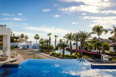 Luxury Villa Photo #8