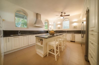 Luxury Villa Photo #17