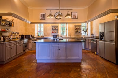 Luxury Villa Photo #16
