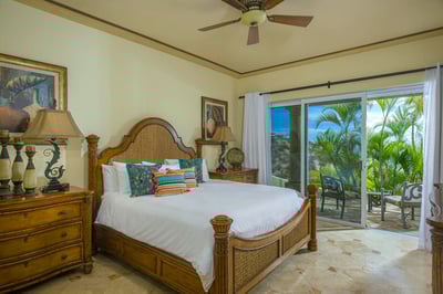 Luxury Villa Photo #23