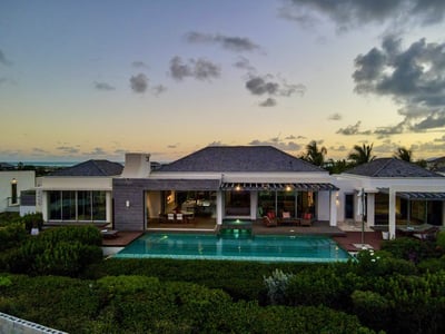 Luxury Villa Photo #4