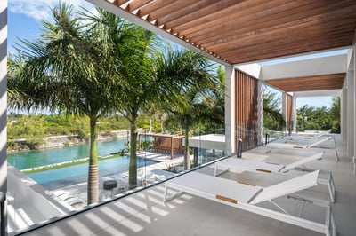 Luxury Villa Photo #16