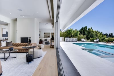 Luxury Villa Photo #22