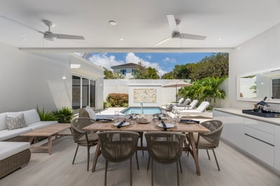 Luxury Villa Photo #4
