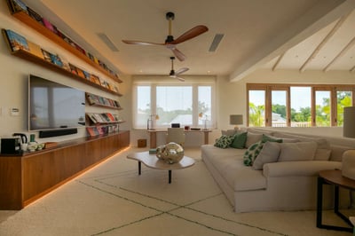 Luxury Villa Photo #38