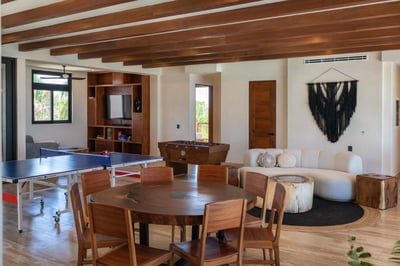 Luxury Villa Photo #39
