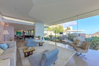 Luxury Villa Photo #24