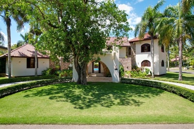 Luxury Villa Photo #7